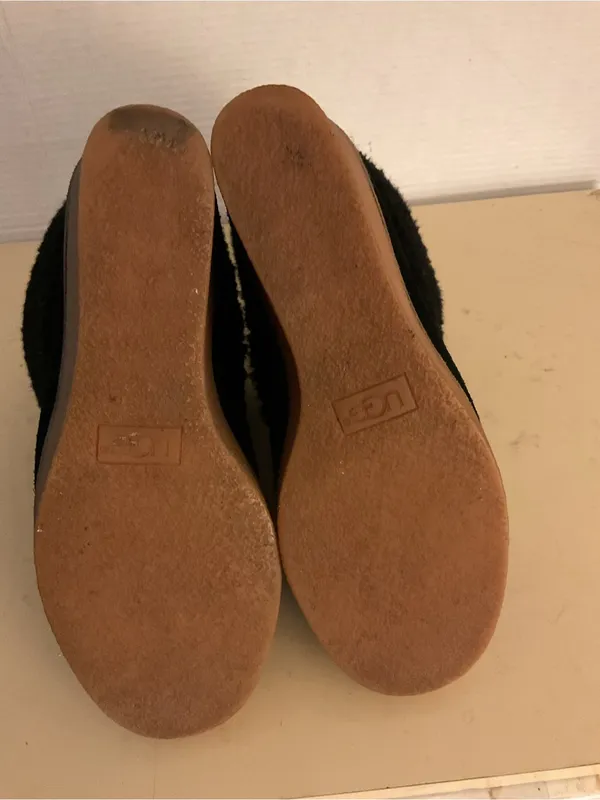 UGG women Black Suede sheepskin Wedge Coldin boots US 9.5 - Image 8