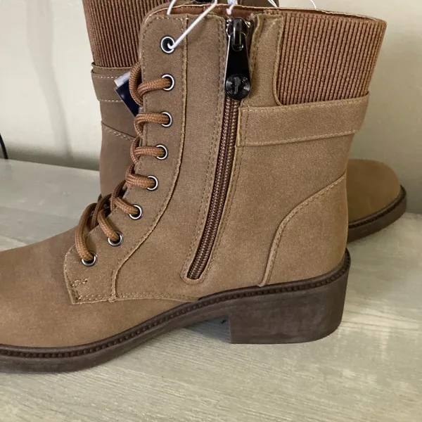 Harborsides Tan Combat Boots w/ Knit Cuff & Buckle – Size 9, NWT - Image 6