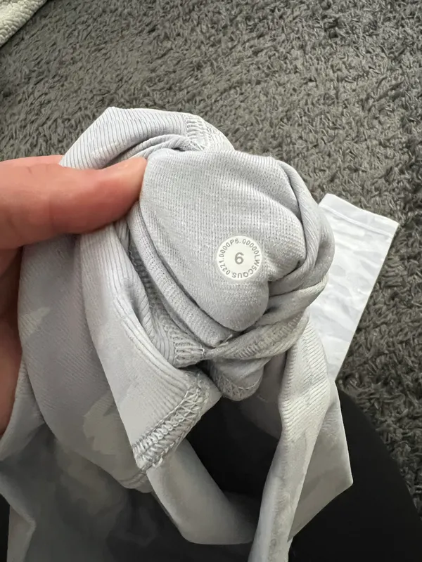 Lululemon White Camo Wunder Under Leggings - Image 6