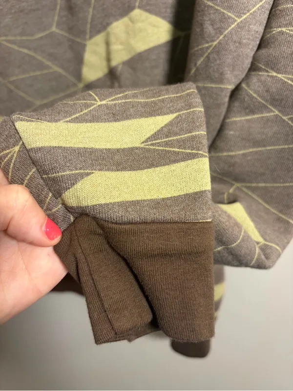 Oiselle Jagged Hoodie Pullover Geometric Print Brown/Olive - Image 8