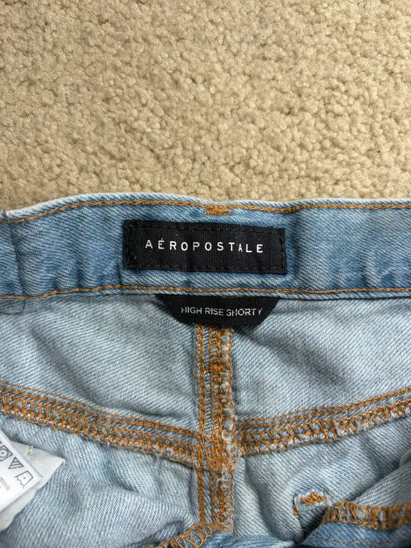 Aeropostale Shorts Denim - Image 3