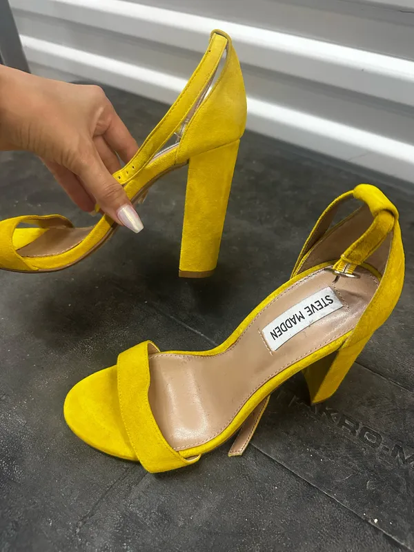 Heels Yellow Size 7.5 - Image 8