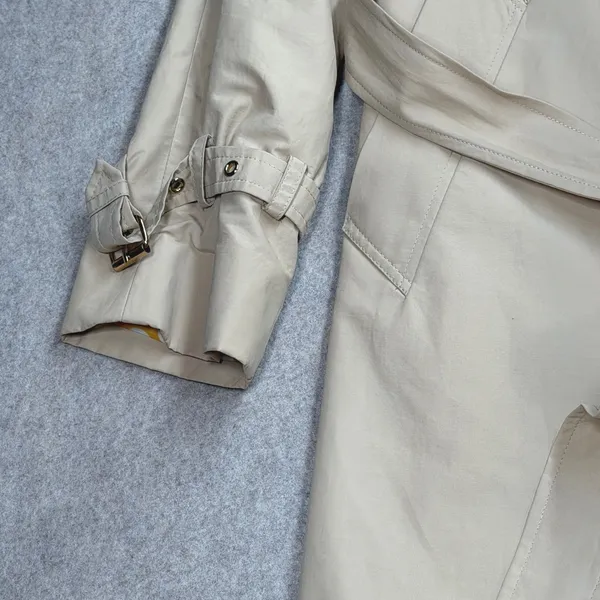 Isaac Mizrahi Trench Coat Womens S Beige Classic Preppy Dark Academia Business - Image 7