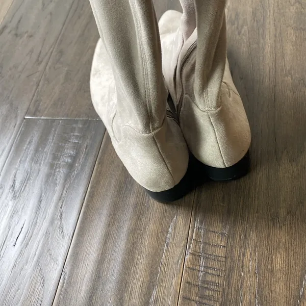 DKNY Over-the-Knee Boots Womens Sz 8 Grey Faux Suede Pointed Toe - Image 7