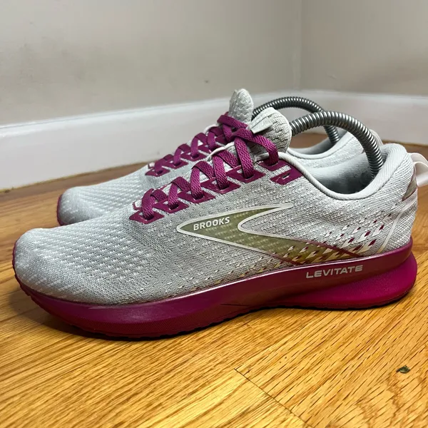 Brooks Levitate 5 “Gray Pink” 1203571B003 9W B NO BOX - Image 5