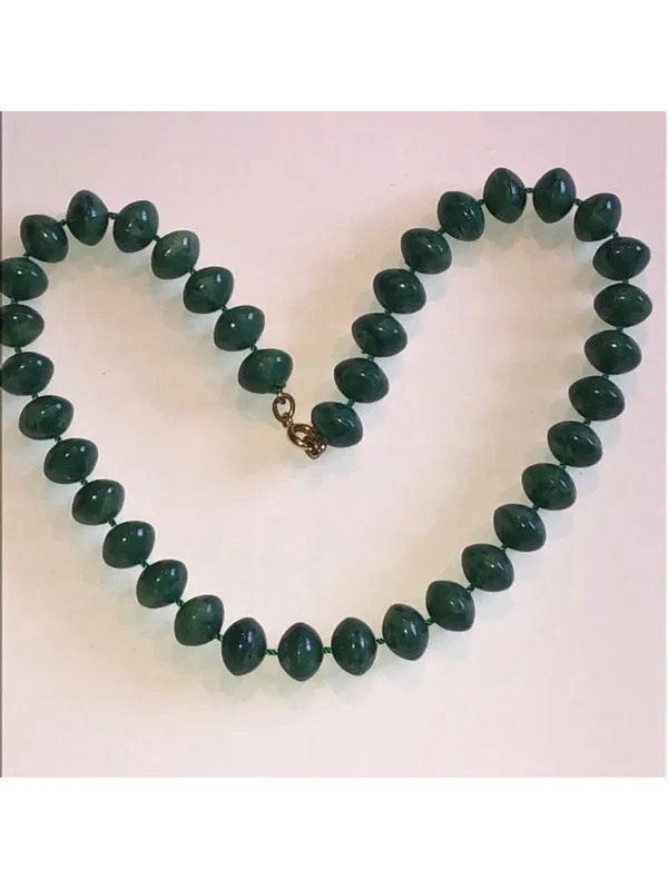 Elegant Vintage Green Beaded Boho Retro Necklace - Image 2