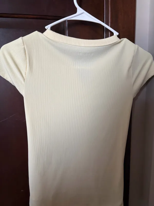 Aeropostale Yellow Top - Image 2