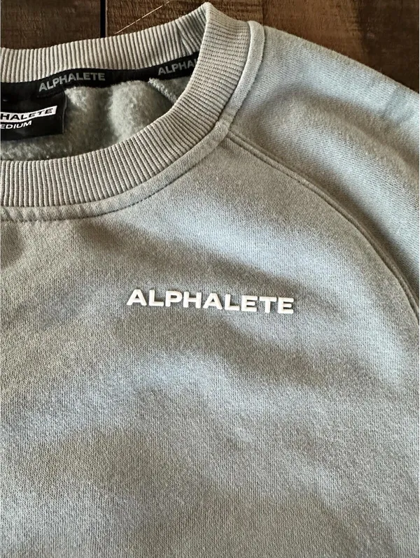Alphalete Women's Cropped Sweatshirt - Medium - Image 6