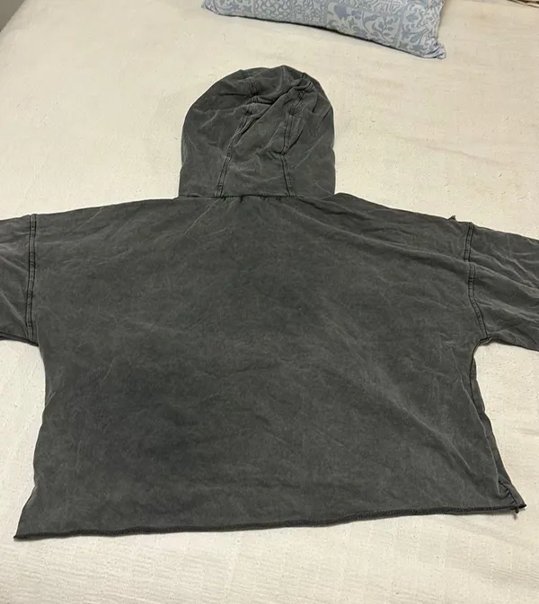 Cropped hoodie - Image 2