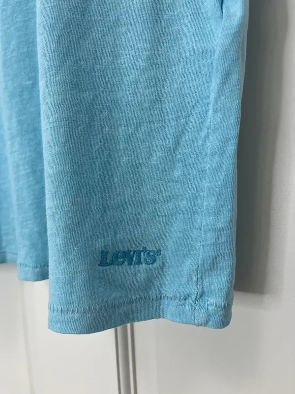 Levi's Women's Short Sleeve Light Blue Tee Shirt - Size Small - Image 9