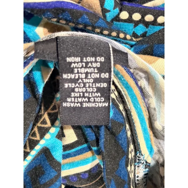 rue 21 Women's Long Sleeve Pattern T-shirt - Image 8
