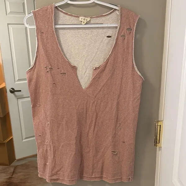 $40 NWOT POL Western Chic Distressed V-Neck Tank Top – Dusty Rose S - Image 2
