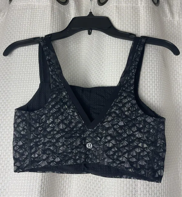 Lululemon Sports Bra (8) - Image 8