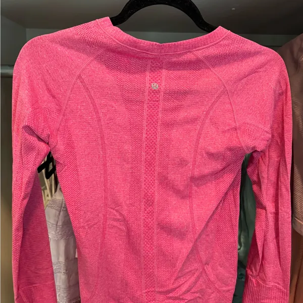 Lululemon pink swiftly tech long sleeve - Image 4