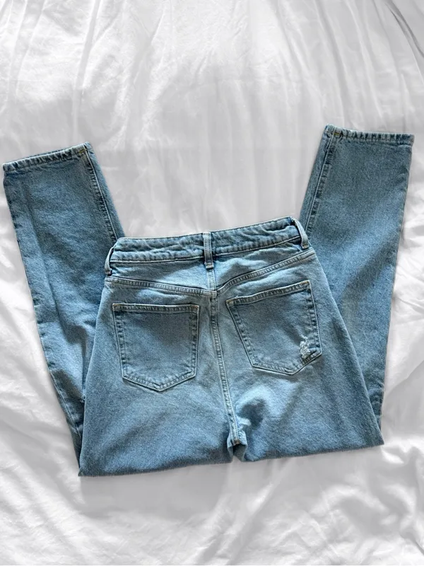 H&M Distressed Mom Jeans - Image 5