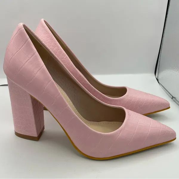 Women’s crocodile embossed chunky heeled pink court pumps Size 38/7.5US - Image 4