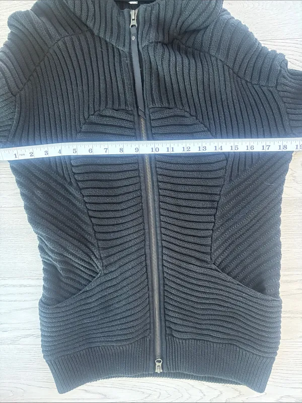 Lululemon Embrace Black Knit Scuba Hoodie Size 8 - Image 6