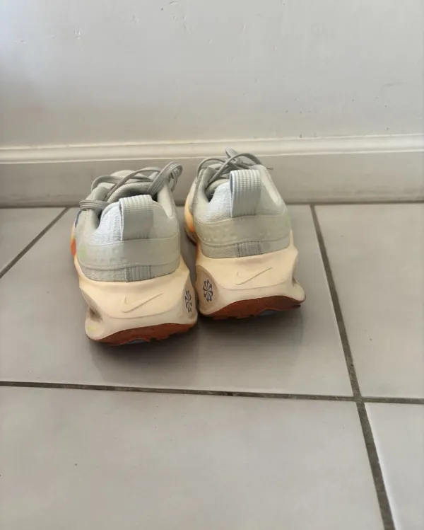 Nike Womens ReactX Infinity Run 4 DR2670-007 White Running Shoes Sneakers Sz 6.5 - Image 2