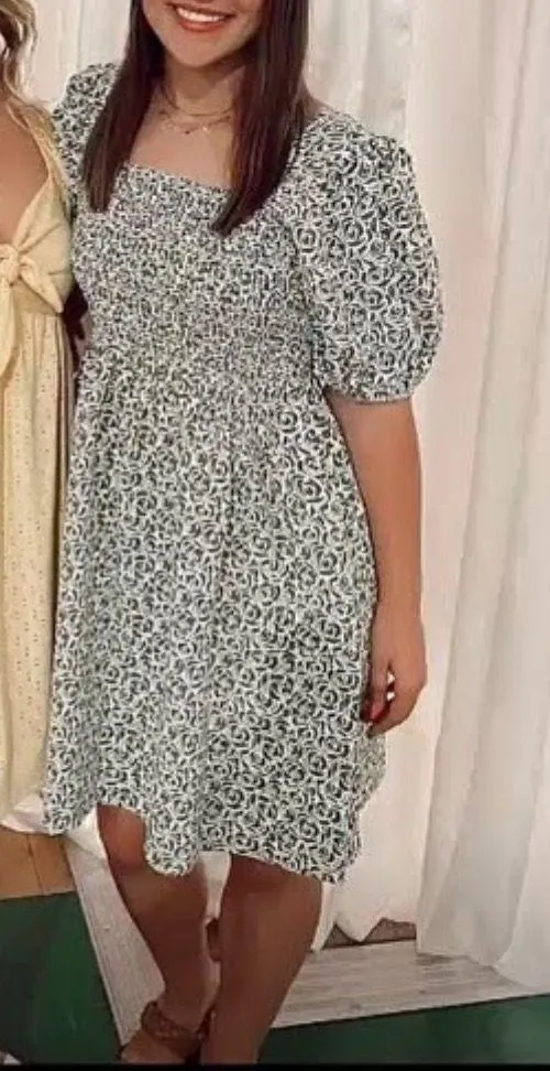 Boutique Dress Green - Image 3