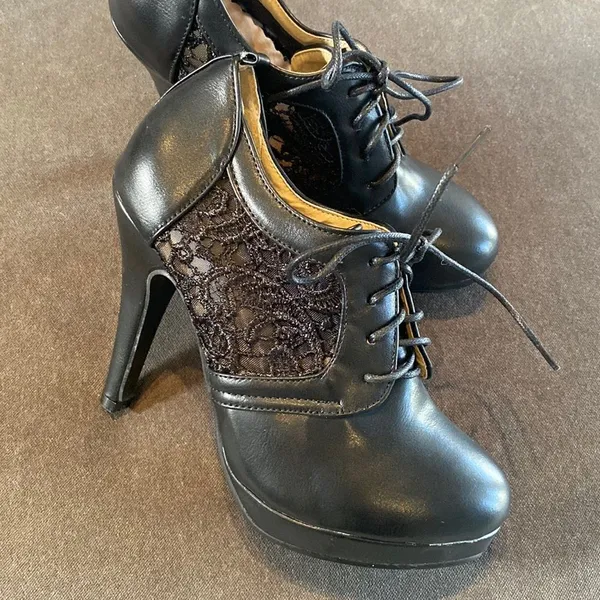 Women’s Black High Heel Booties with Lace Detail Size 5.5 - Image 4