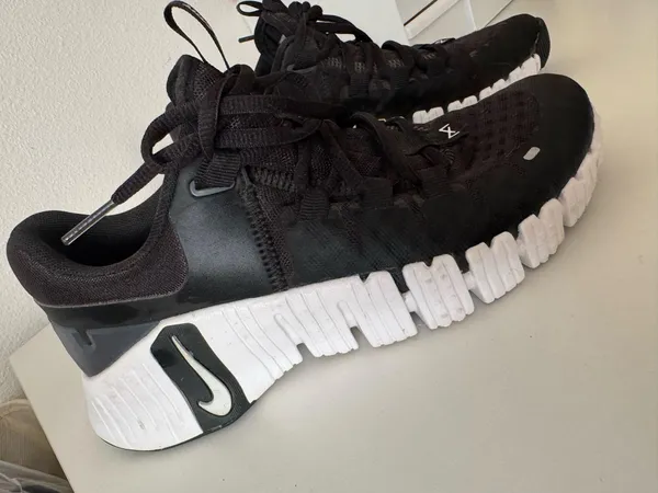 Nike Training Free Metcon 5 Sneakers  - Image 4