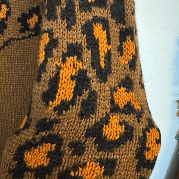 Show Me Your Mumu Two Leopards Running Sweater Dolman Sz Small Brown Orange - Image 7