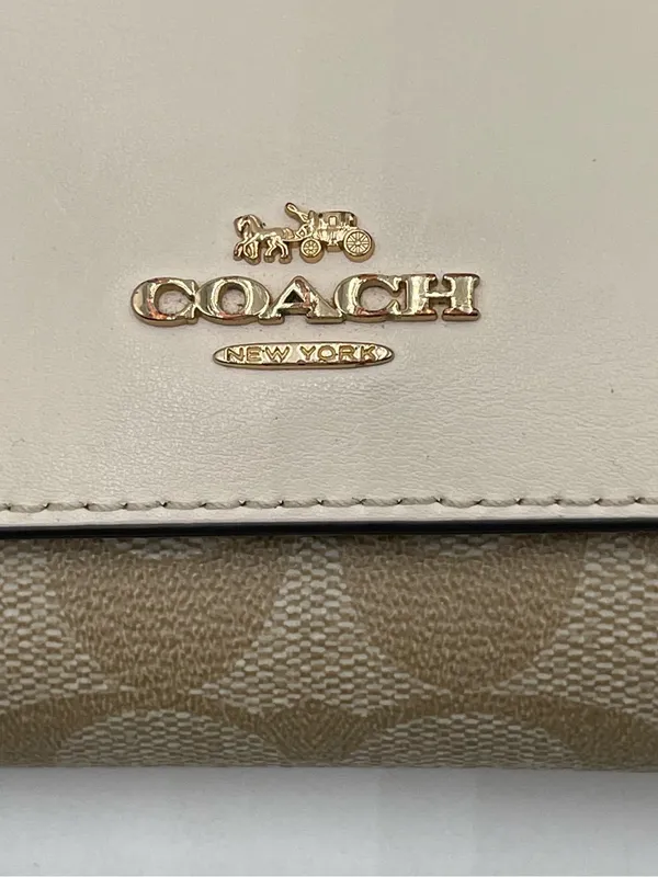 Coach Slim Trifold Wallet In Signature Canvas EUC Logo Designer - Image 2