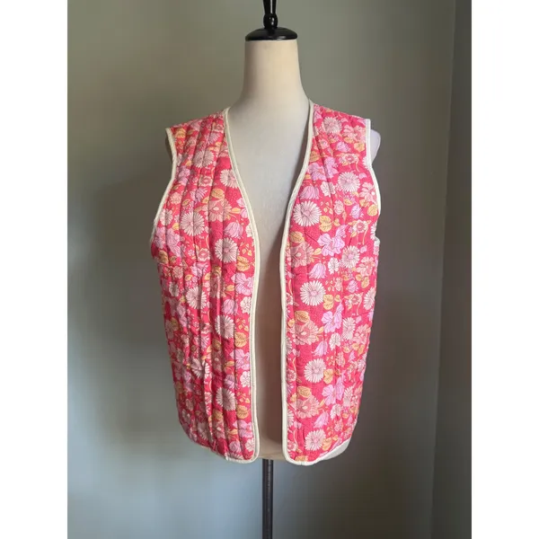 Dainty Pink Floral Quilted Vest Medium Boho cottage festival cozy cute fairy Y2K - Image 2
