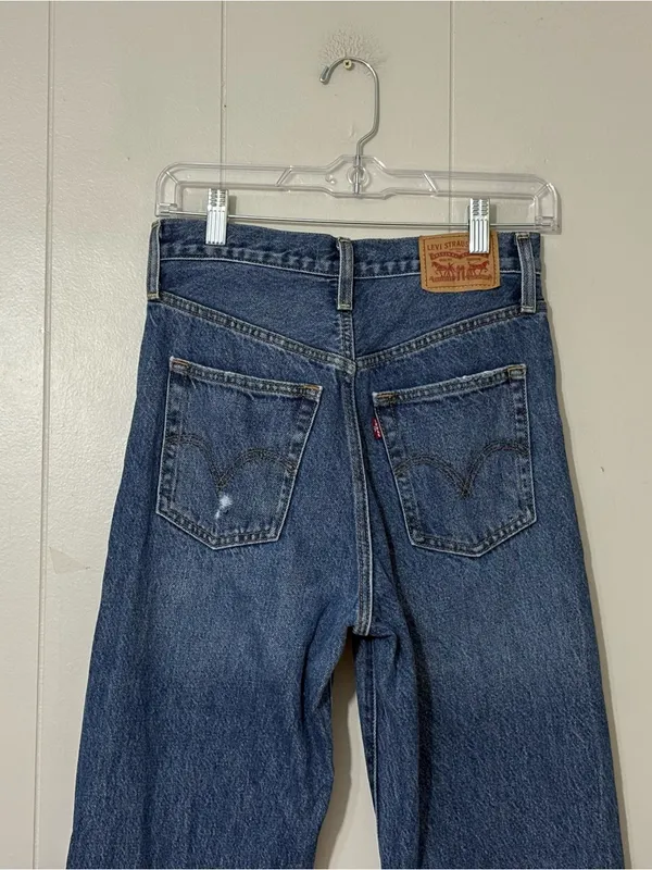 Levi’s Ribcage Straight Ankle Jeans 26 High Rise Distressed Blue Denim - Image 6