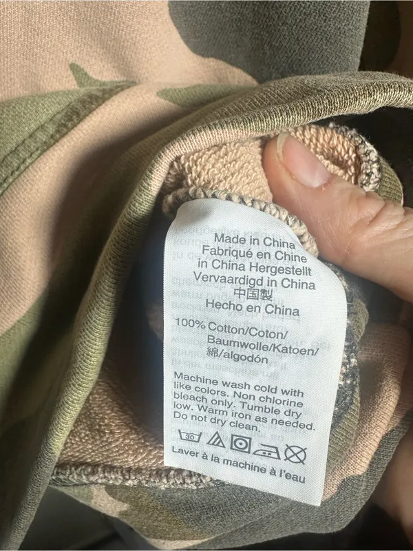 P167. mile(s) by Madewell Camo Crewneck Sweatshirt - Olive & Tan small - Image 3