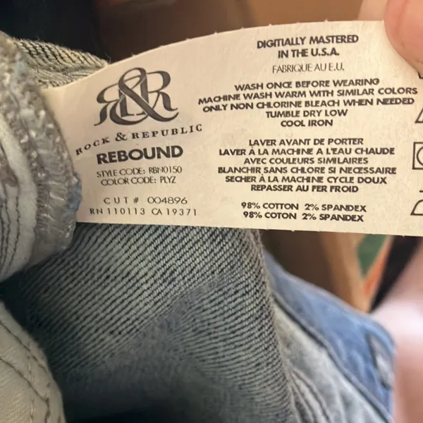 FINAL MARKDOWN Ladies' Rock & Republic Distressed Jeans 30 - Image 7