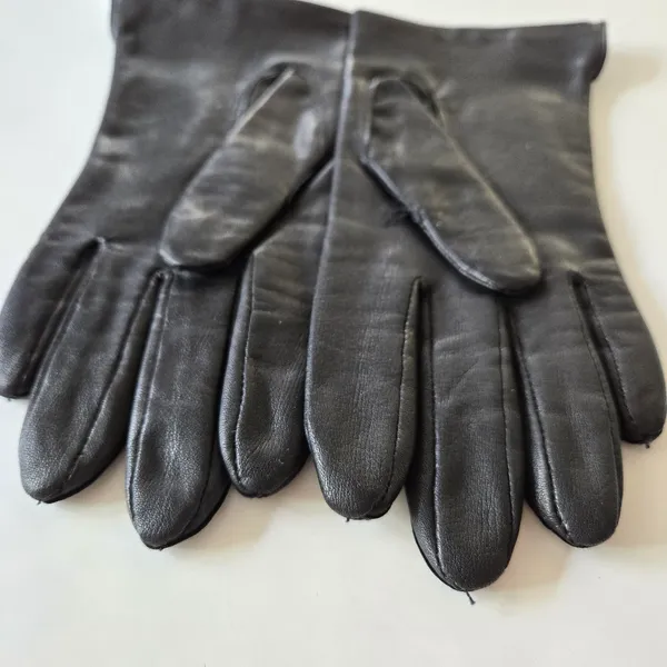 Leather vintage gloves black size 7 1/2 - Image 5