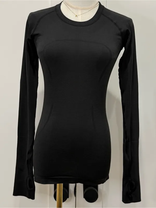 Lululemon Swiftly Tech Long Sleeve Crew Top Lunar New Year Size 4 Black Workout - Image 6
