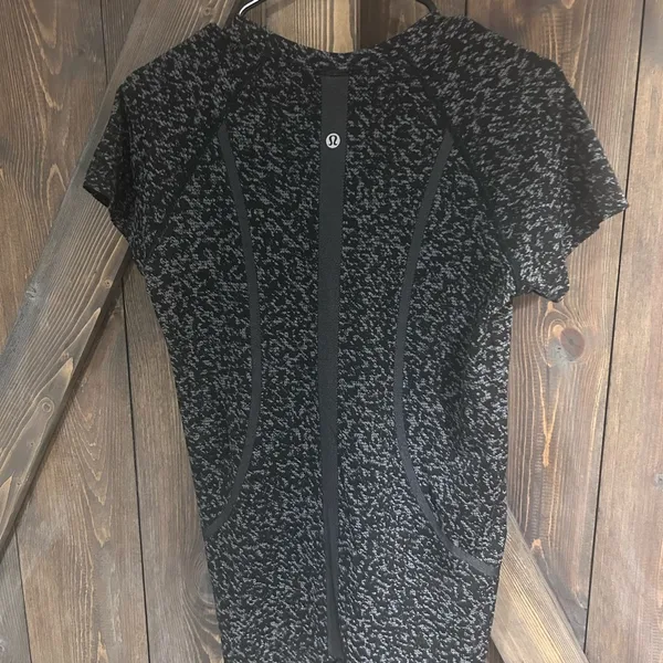 lululemon swiftly tech short sleeve - Image 2