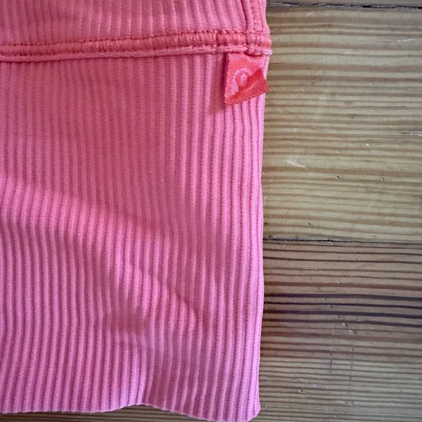 Lululemon Power Pivot Tank Rib in Golden Apricot Size 4 - Image 6