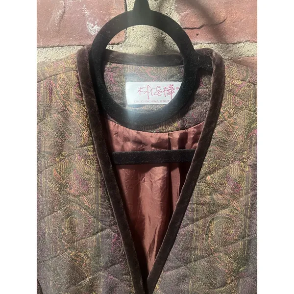 Vintage 80s Paisley Quilted Jacket Velvet Trim Dark Academia M - Image 6