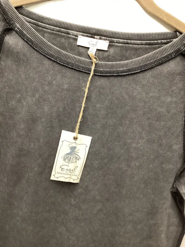 Easel charcoal gray ribbed short sleeve top Size Large - Image 9