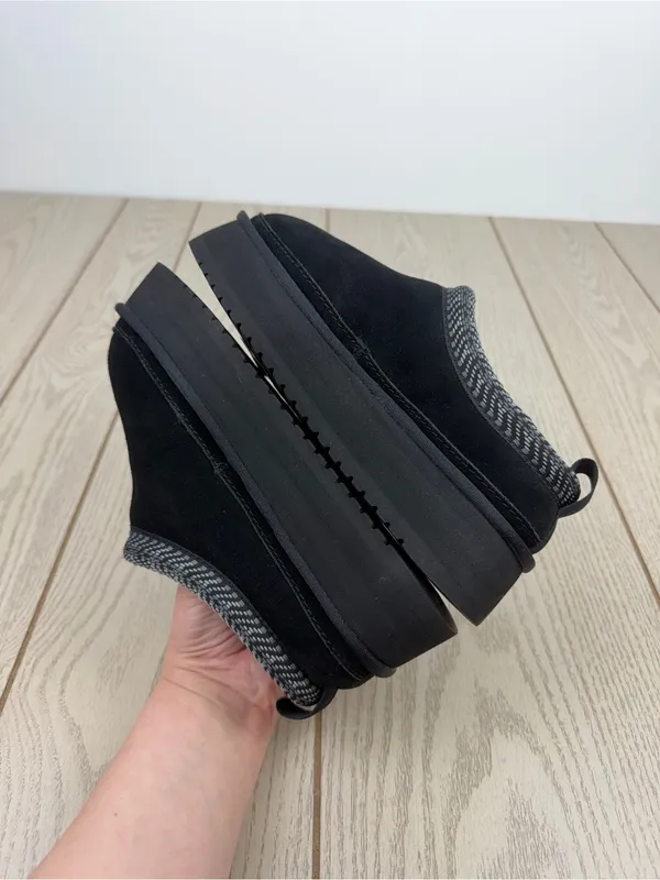 Koolaburra by UGG Women's Burree Platform Slippers US5 Black & Grey Trim $90 - Image 4