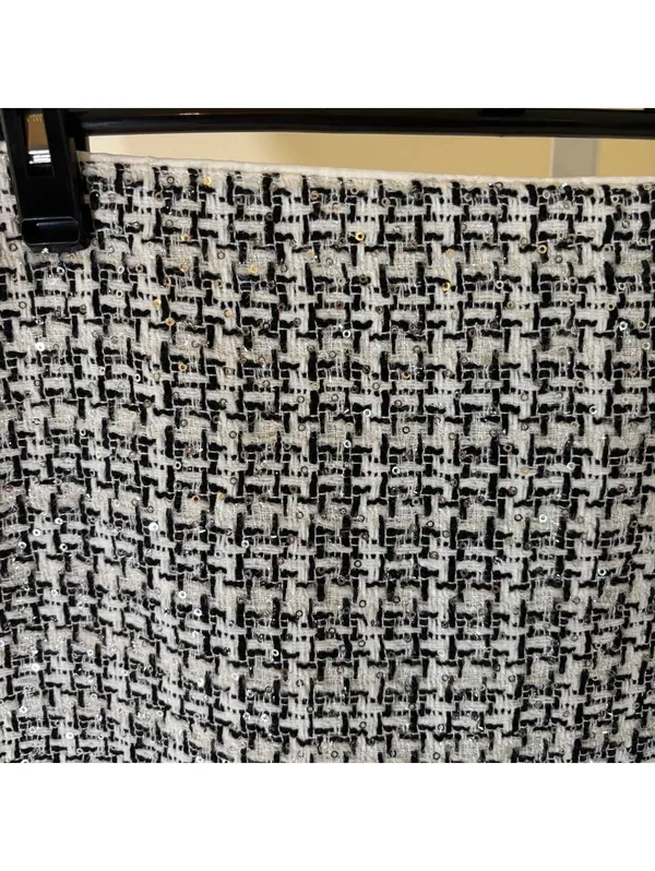 Loft EUC Women's Black White Silver Sequined Mini Skirt Size 4 - Image 3