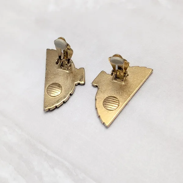 Vintage Clip On Earrings Gold Tone Fan Shape Very Large 1.5" - Fair Condition - Image 8