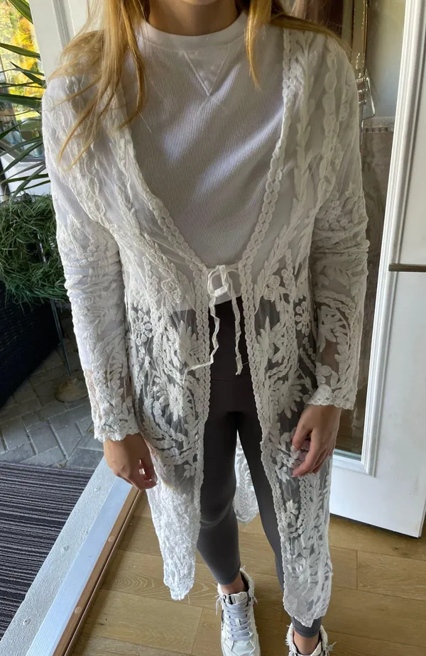 White Lace Kimono Size XS - Image 2