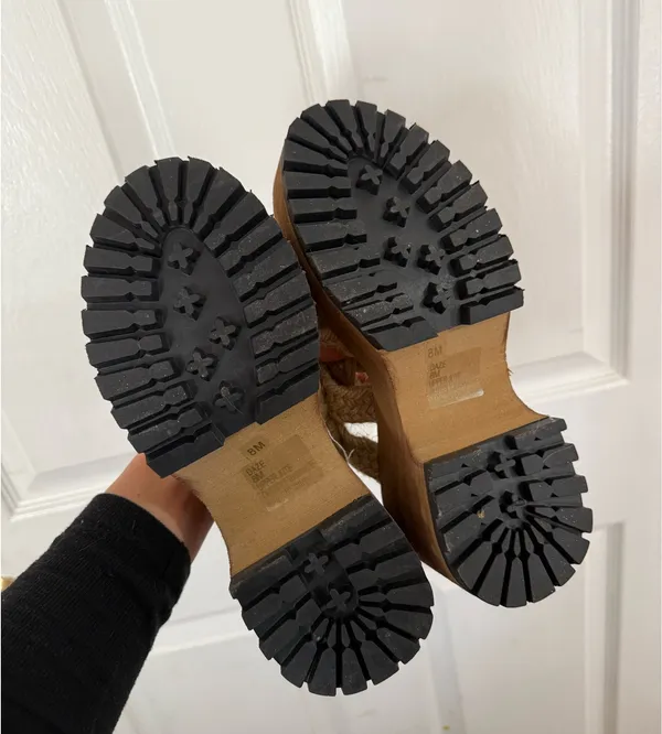 Beach Platform Sandals Size 8 - Image 3
