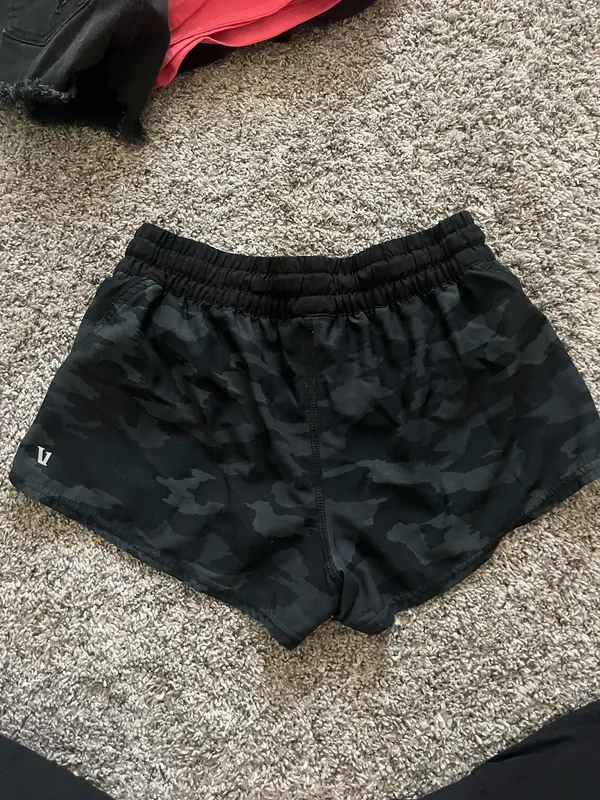Vuori shorts - Image 2