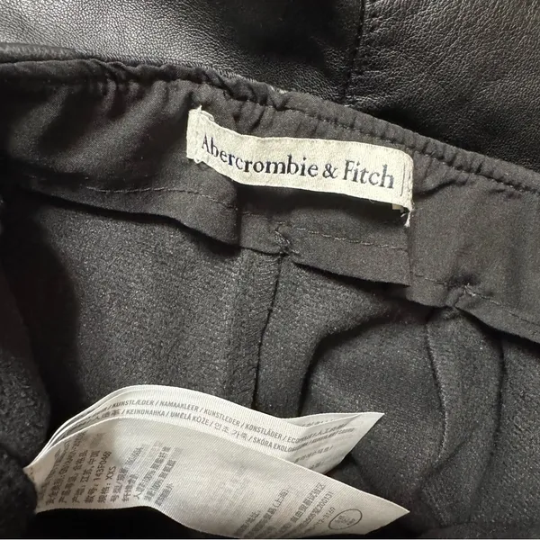 Abercrombie & Fitch Black Faux Leather Mini Skort Skirt Size‎ XXS - Image 8