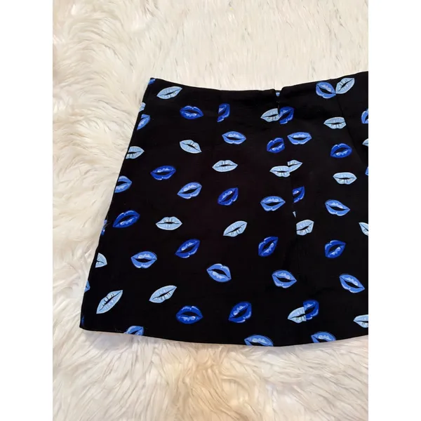 Zara Women's Sz Small Lips Printed Mini Skirt Black Blue Zip Back A-Line Viscose - Image 6