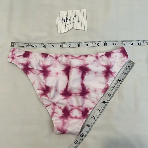 NWT Cupshe size small pink and white tie dye high cut bikini bottoms - Image 3