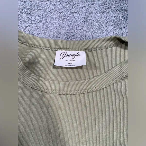 Youngla ribbed green crop top small - Image 2
