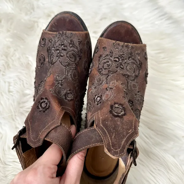 Farylrobin Lorna Embroidered Leather Open Toe Bootie Sz 7.5 - Image 3