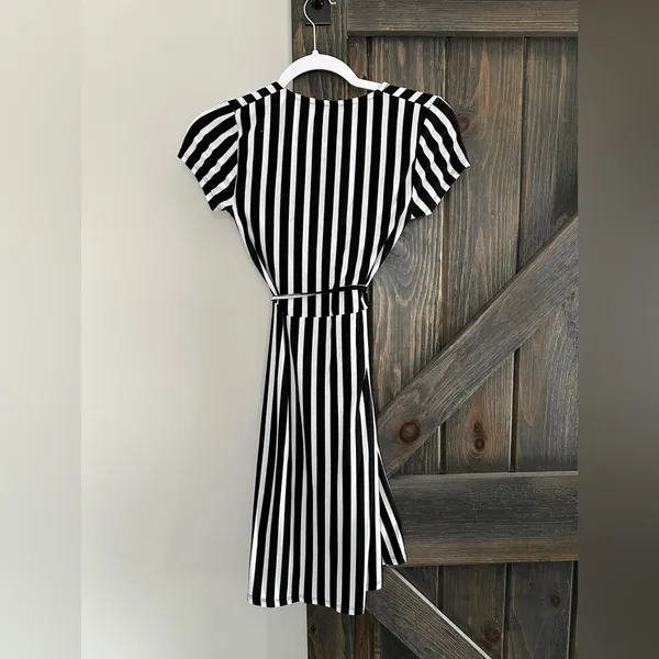 Poof New York Black White Striped Short Sleeve Tie Waist Faux Wrap Dress - Image 2