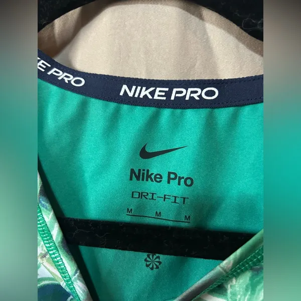 Nike tank top - Image 2